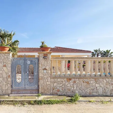 Holiday home Locazione Turistica Libra